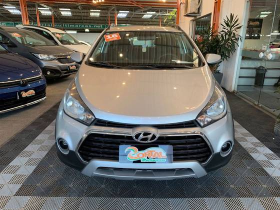 HYUNDAI HB20X 1.6 16V STYLE FLEX 4P MANUAL HYUNDAI HB20X 1.6 16V STYLE FLEX 4P MANUAL